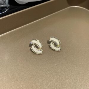 Stud earring