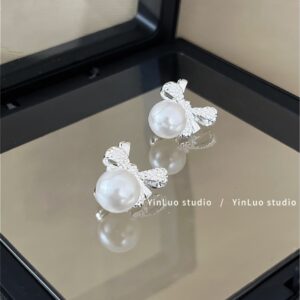 Stud earring