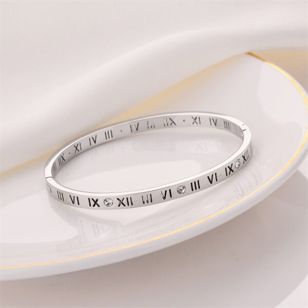 Roman hollow bracelet - 图片 3