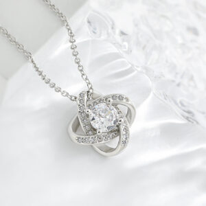 Lucky clover necklace